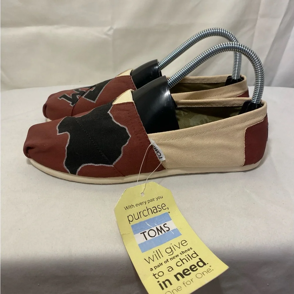 TOMS Hand Painted Texas A&M Women's Slip-On‎ Flats Size 7 - Picture 2 of 8